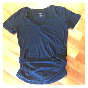 Hunter Green soft maternity T-Shirt. 🍼